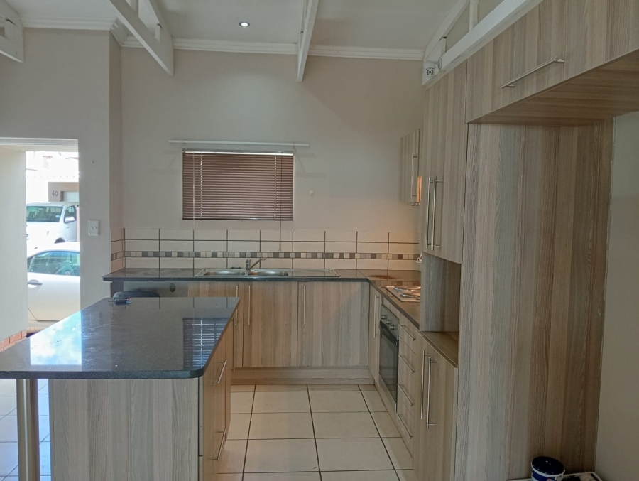 To Let 3 Bedroom Property for Rent in Waterval East North West